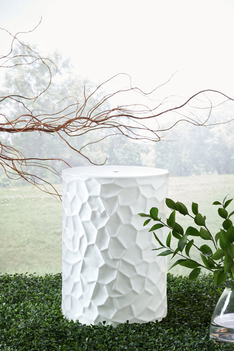 Sam's Furniture - Ashley Furniture - Jungrove Stool - Stool / White - A3000633