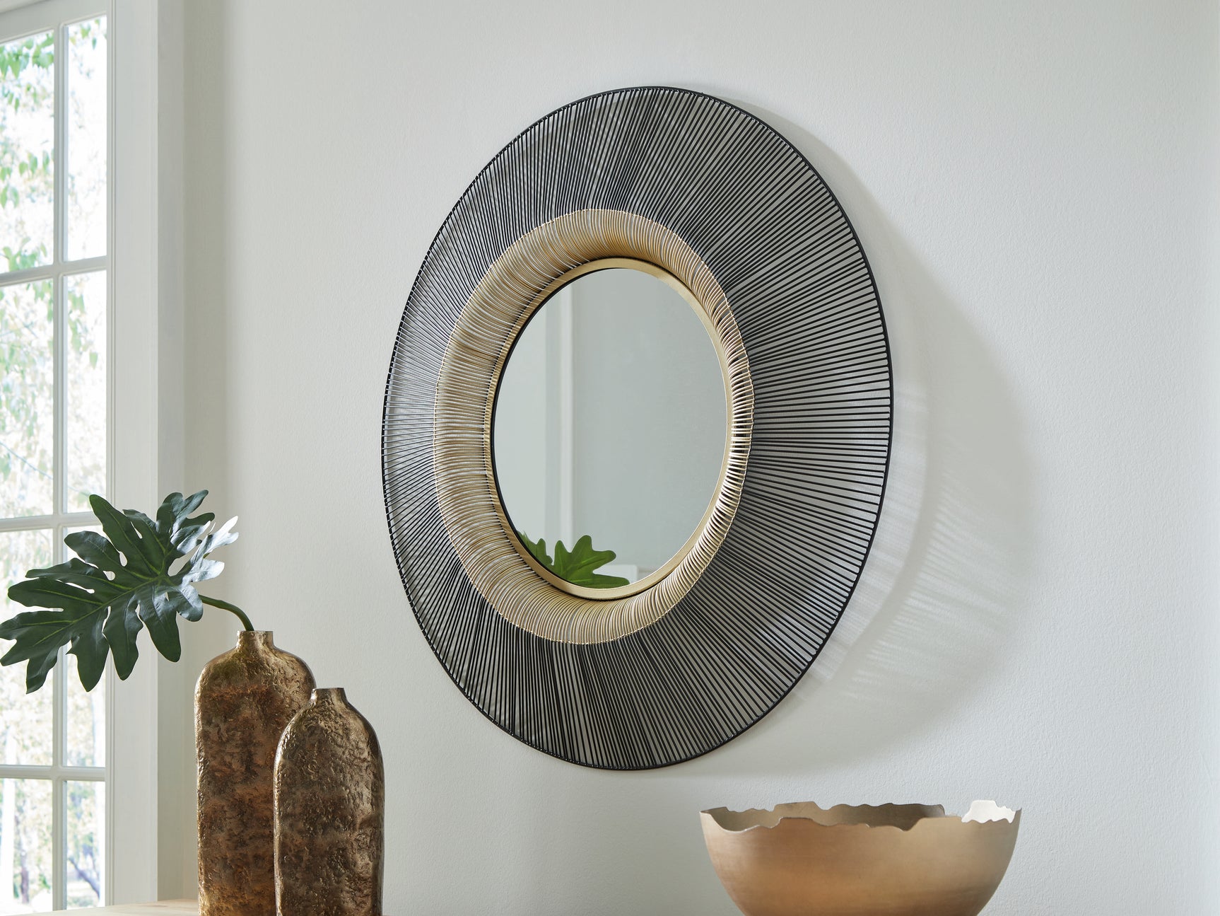 Sam's Furniture - Ashley Furniture - Dallmen Mirror - Accent Mirror / Black/Gold Finish - A8010407