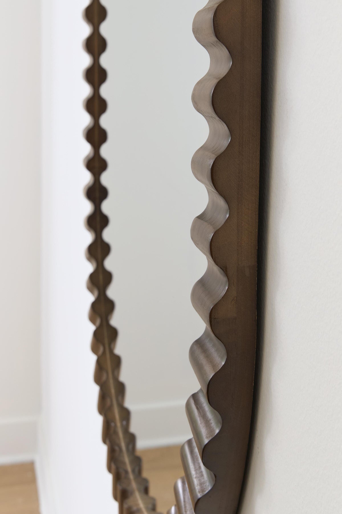 Clorington Mirror