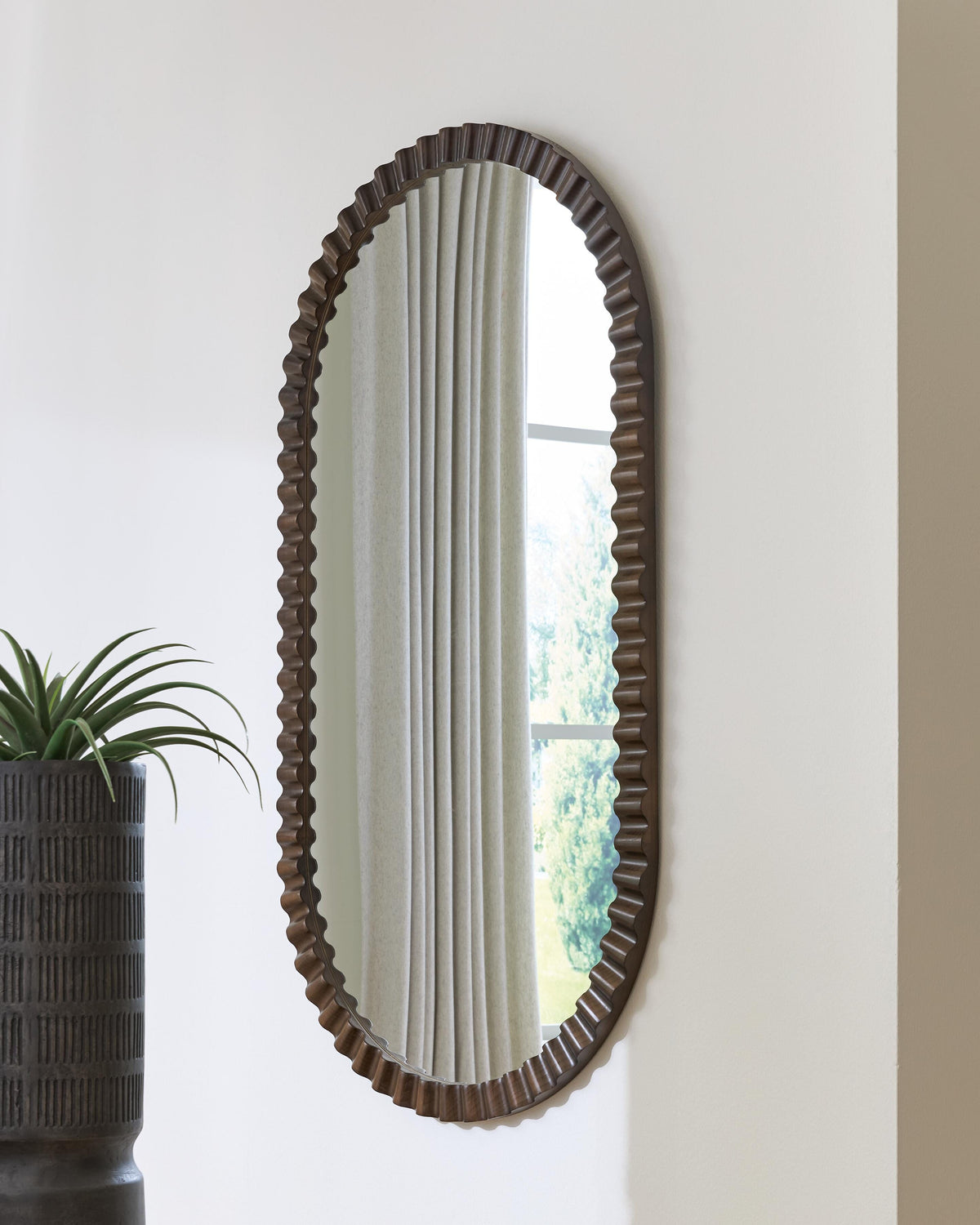 Clorington Mirror