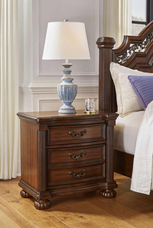 Sam's Furniture - Ashley Furniture - Lavinton Bedroom - Queen Poster Bed / Brown - B764B5