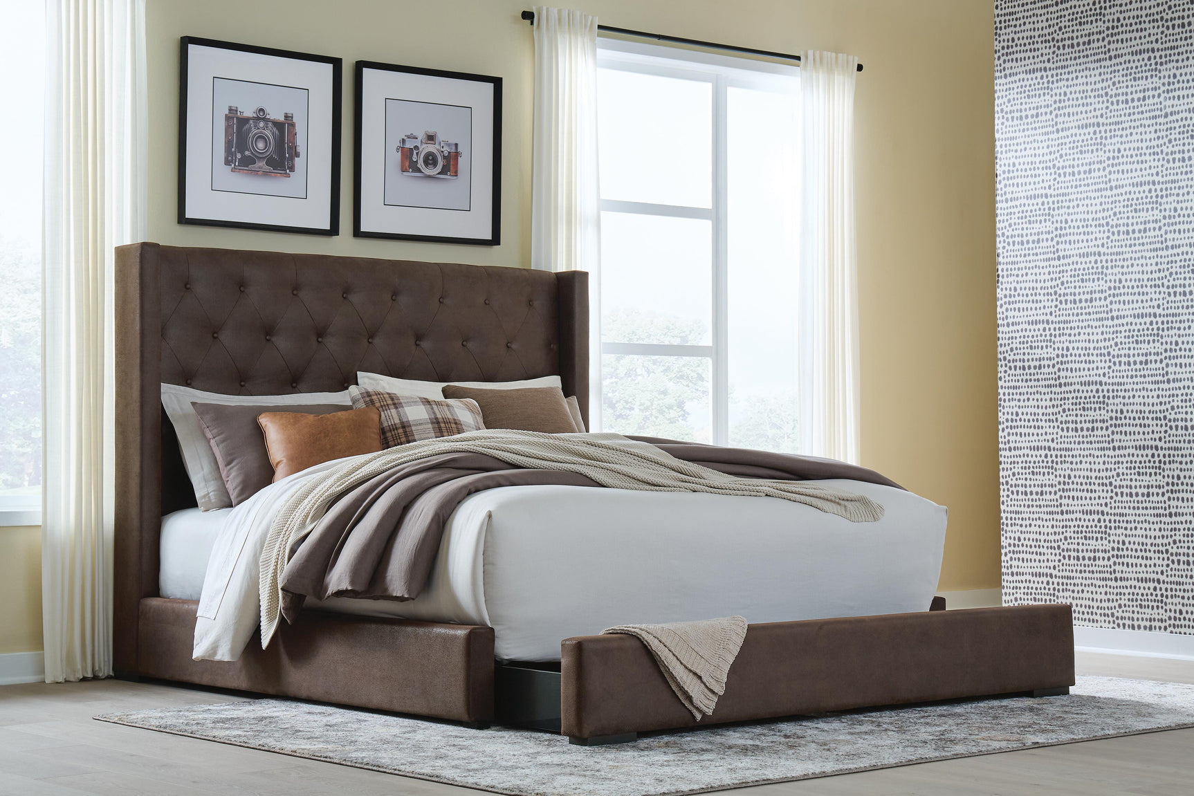 Lavernty Bedroom