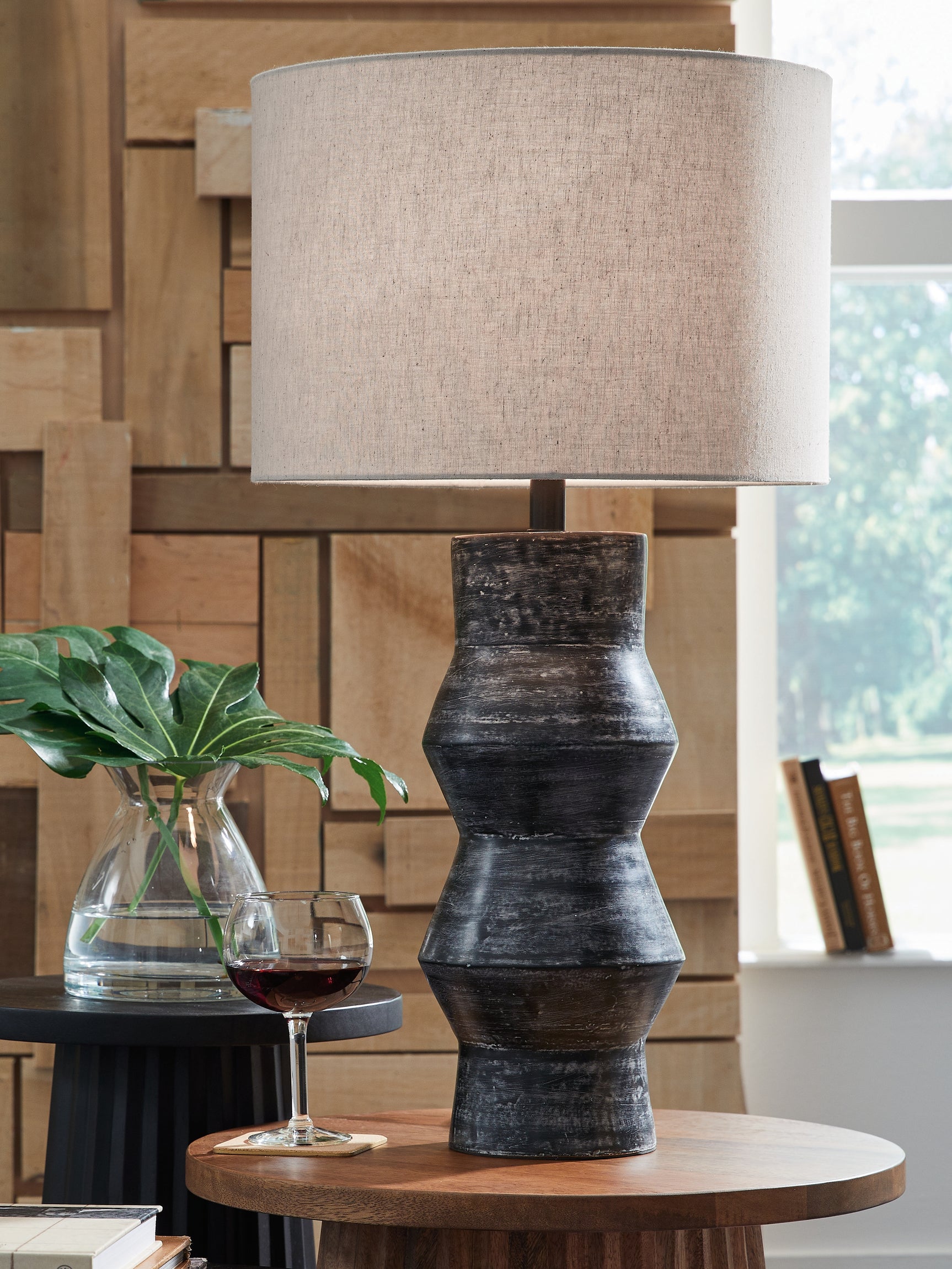Sam's Furniture - Ashley Furniture - Kerbert Lighting - 2-Piece Lamp Set / Distressed Black - L100824X2