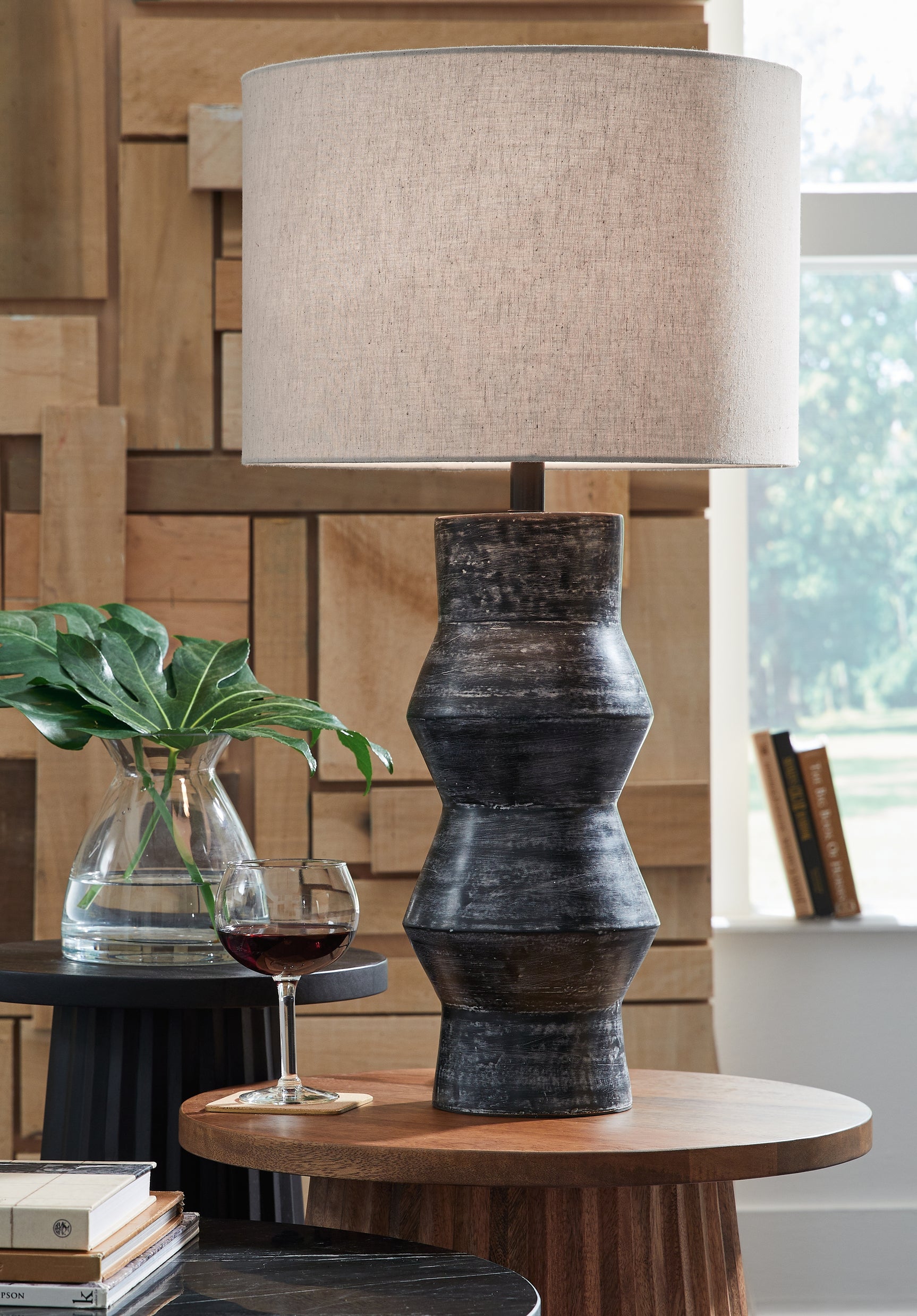 Sam's Furniture - Ashley Furniture - Kerbert Lighting - 2-Piece Lamp Set / Distressed Black - L100824X2