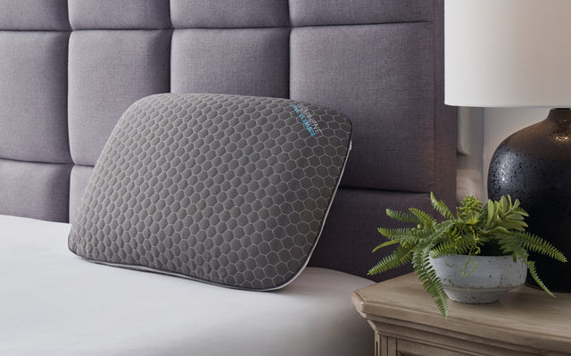 Sam's Furniture - Ashley Furniture - Zephyr 2.0 Pillows - 3-in-1 Pillow (6/CS) / White/Orange - M52112