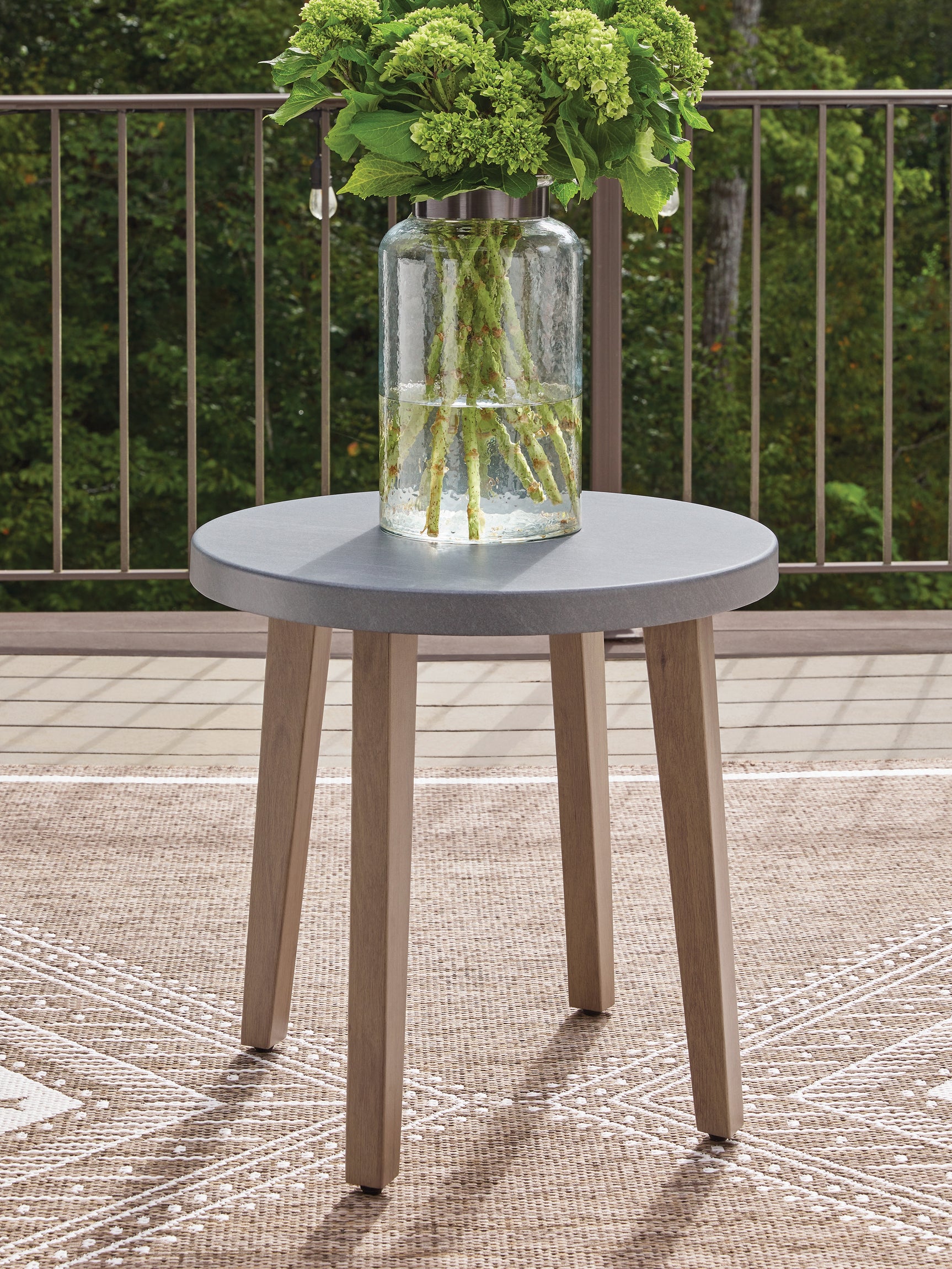 Sam's Furniture - Ashley Furniture - Harmony Headlands Outdoor - Round End Table / Natural/Gray - PCP428-706