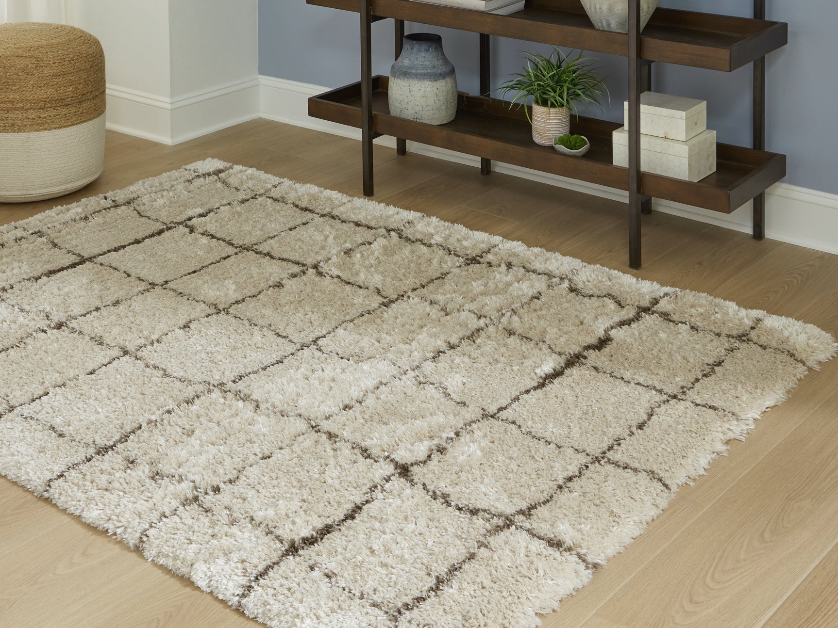 Sam's Furniture - Ashley Furniture - Wrenlow Rug - 5' x 7' Rug / Cream/Brown - R407212