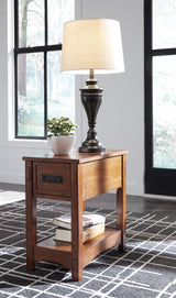 Sam's Furniture - Ashley Furniture - Breegin Chairside End Table - Chair Side End Table / Brown - T007-319