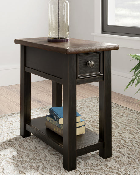 Sam's Furniture - Ashley Furniture - Tyler Creek Chairside End Table - Chair Side End Table / Grayish Brown/Black - T736-107