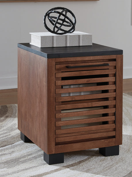 Sam's Furniture - Ashley Furniture - Kallari Chairside End Table - Chair Side End Table / Warm Brown/Black - T737-7